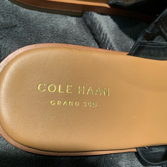 COLE HAAN Grand 360 Women’s Black Braided Thong slide sandal sz 9 - Picture 6 of 8